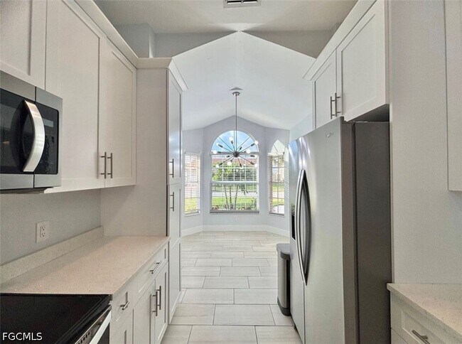 Building Photo - 12396 Kelly Sands Way