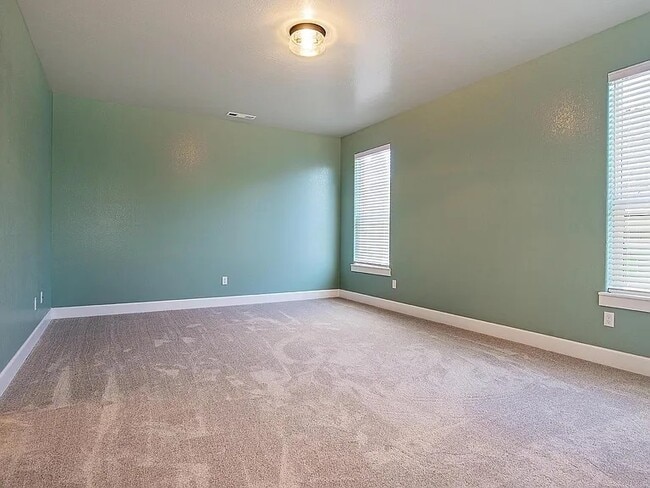 Building Photo - 656 Nobility Dr