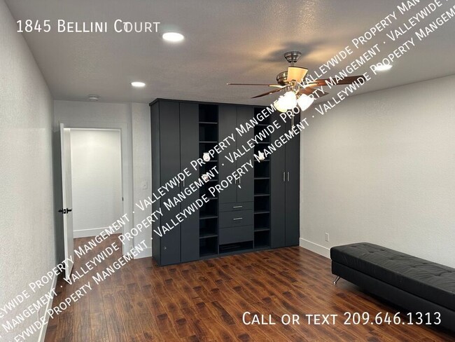 Building Photo - 1845 Bellini Ct