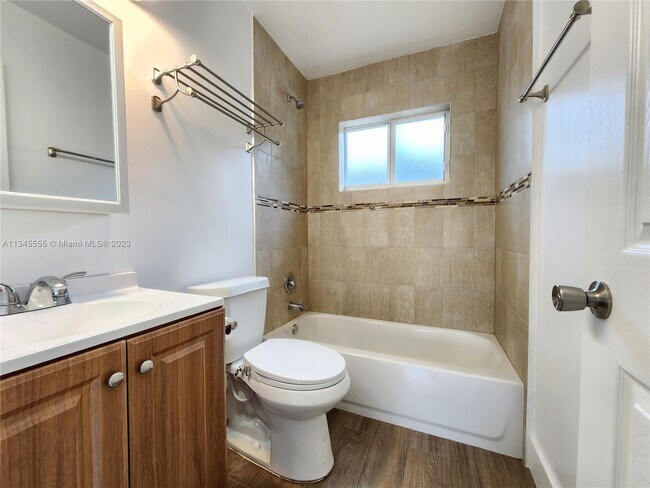 Primary Photo - 600 NW 18th St