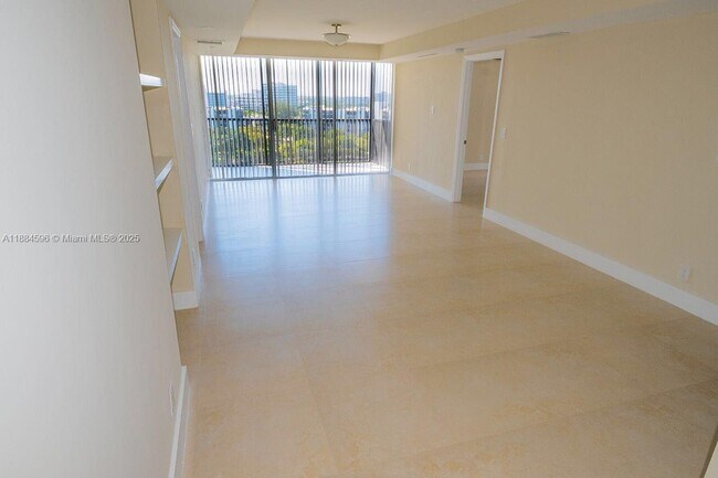 Building Photo - 20301 W Country Club Dr