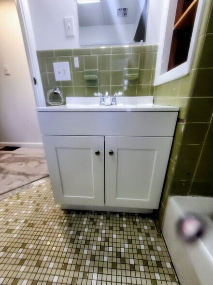 Building Photo - 640 S 2nd St