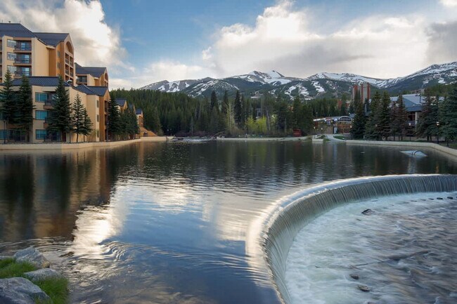 Building Photo - 290 Broken Lance Dr