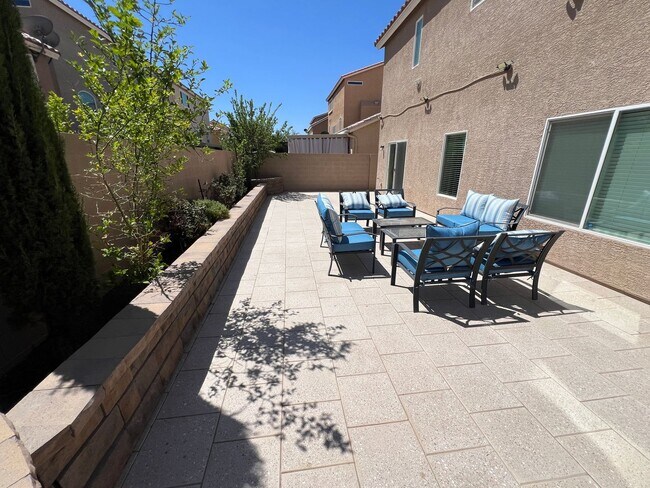 Building Photo - A Fantastic 4 Bedroom Home with the primary Downstairs, in Silverado Ranch
