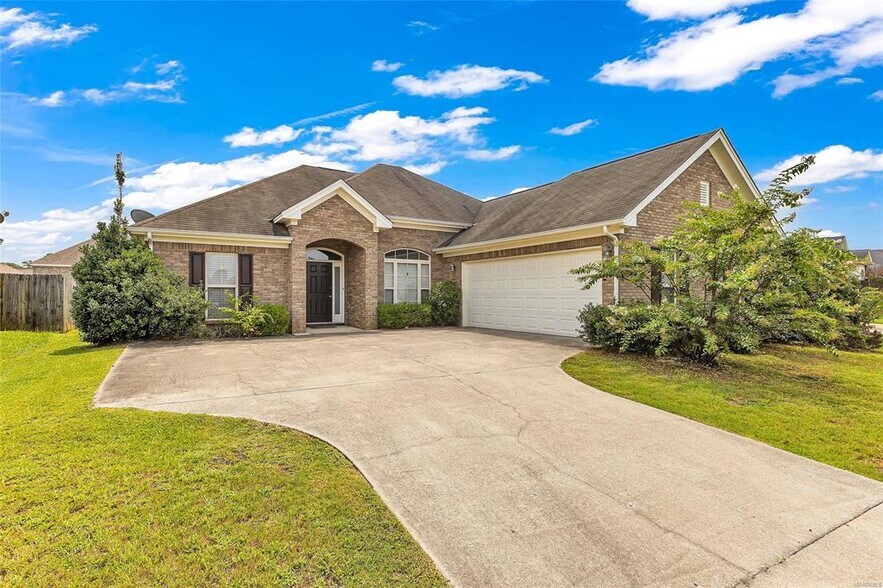 Building Photo - 8772 Will Newton Dr