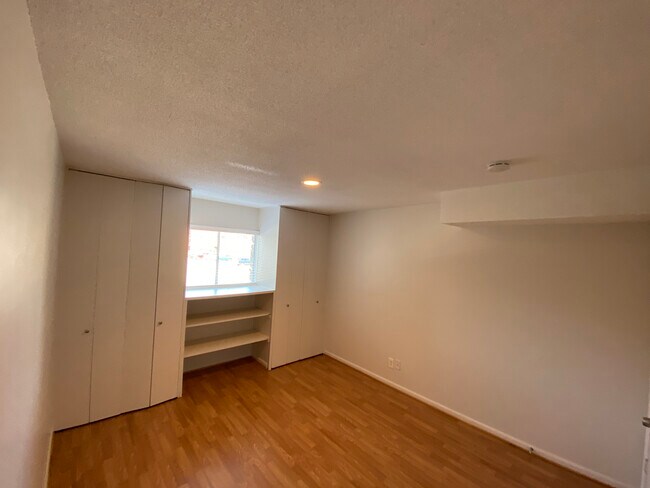 Building Photo - 3521 Walnut St