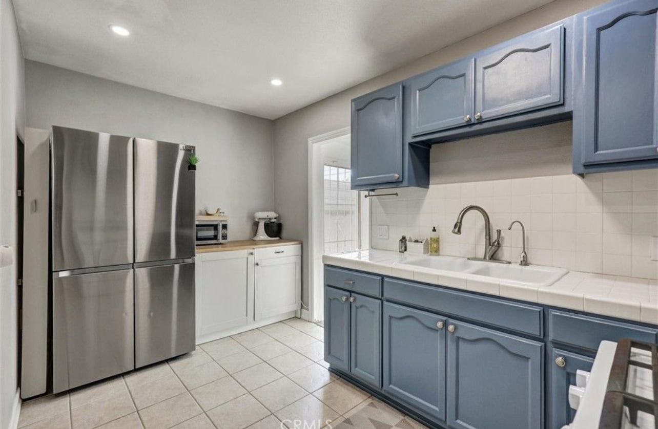 Building Photo - 10337 Garfield Ave