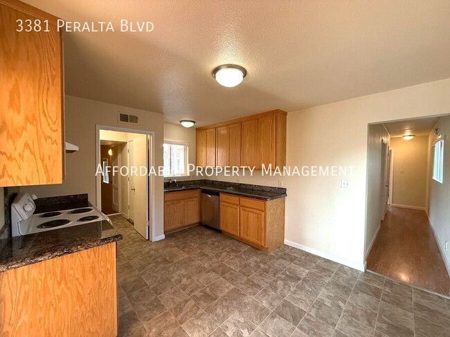 Building Photo - 3381 Peralta Blvd