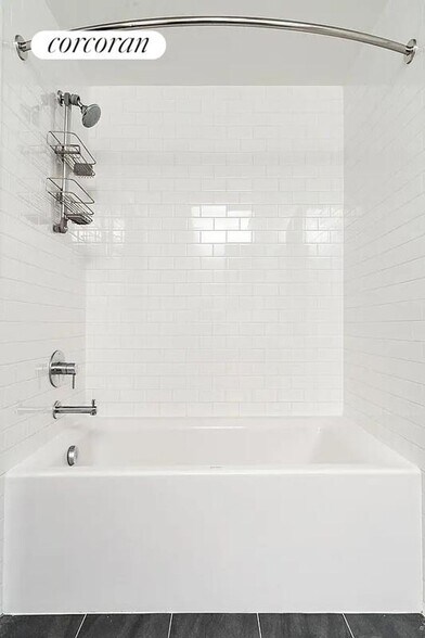 Building Photo - 275 Vanderbilt Ave