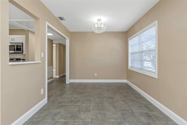 Building Photo - 4622 W El Prado Blvd