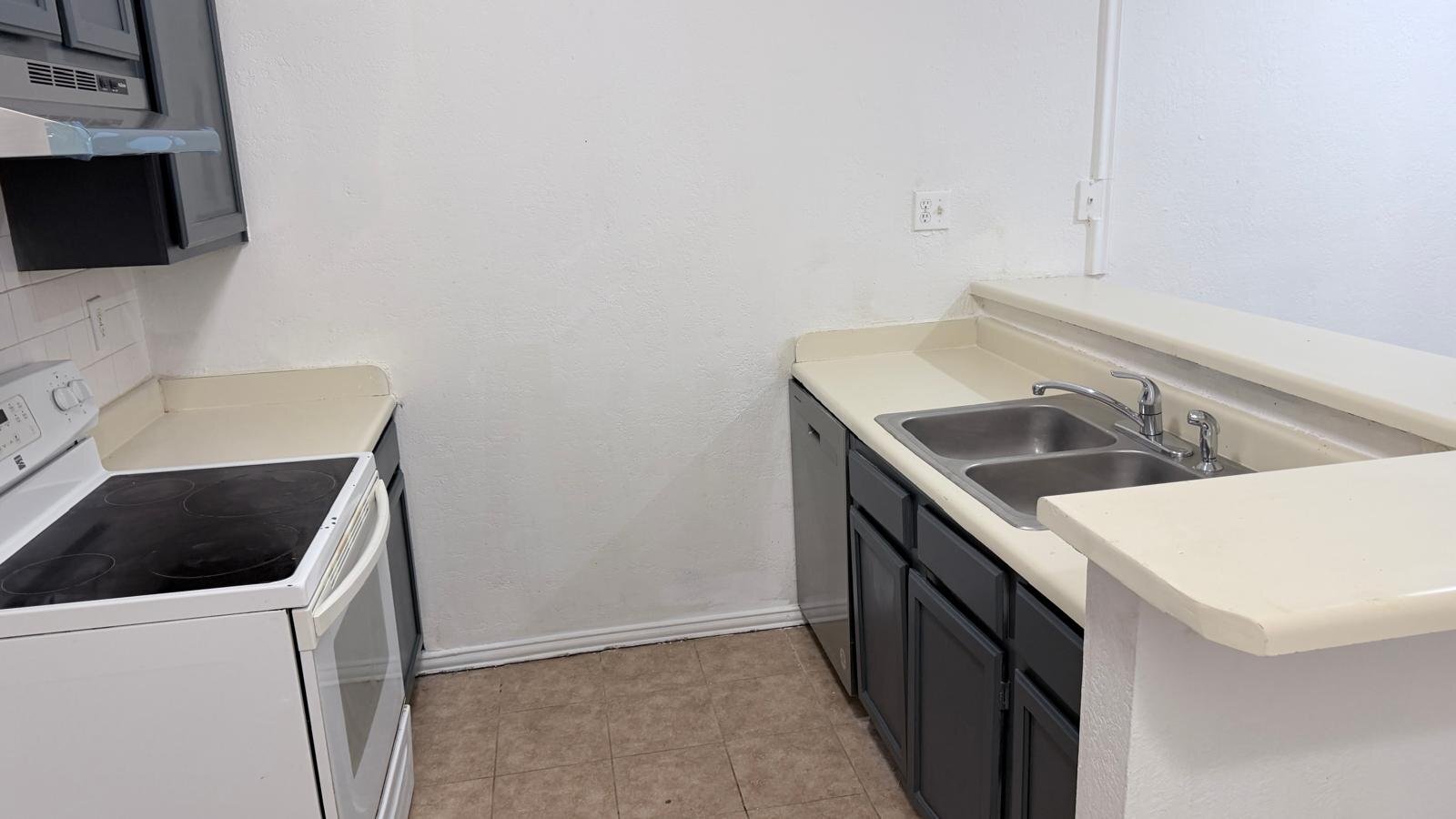 Building Photo - 4037 Hearthstone Dr