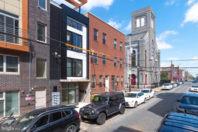 Building Photo - 848 N 15th St