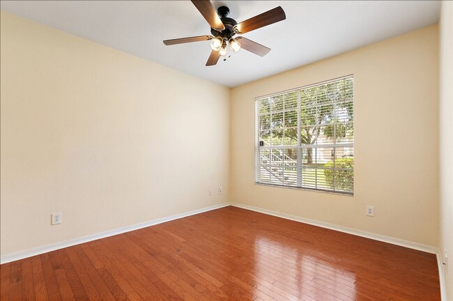 Building Photo - Highly desired Bishops Court Community condo!
