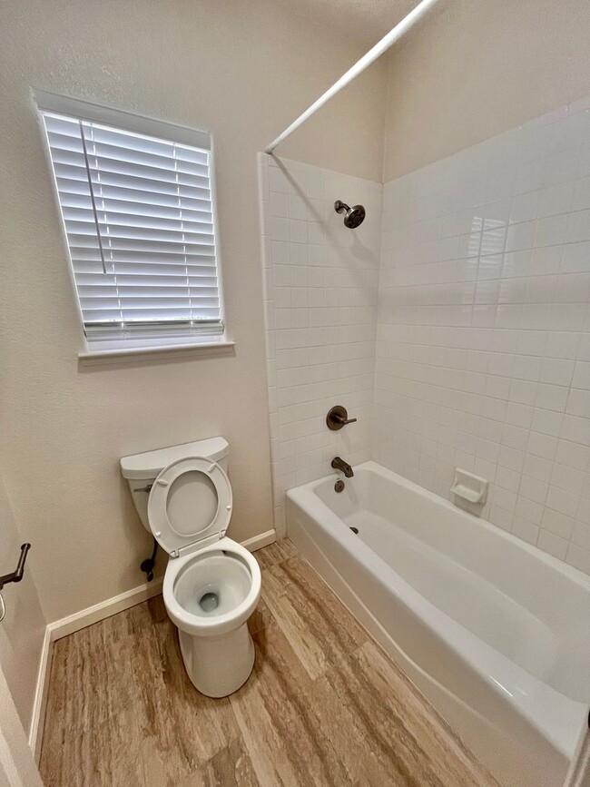 Building Photo - Beautifully Remodeled 4-Bedroom, 2.5 Bath ...