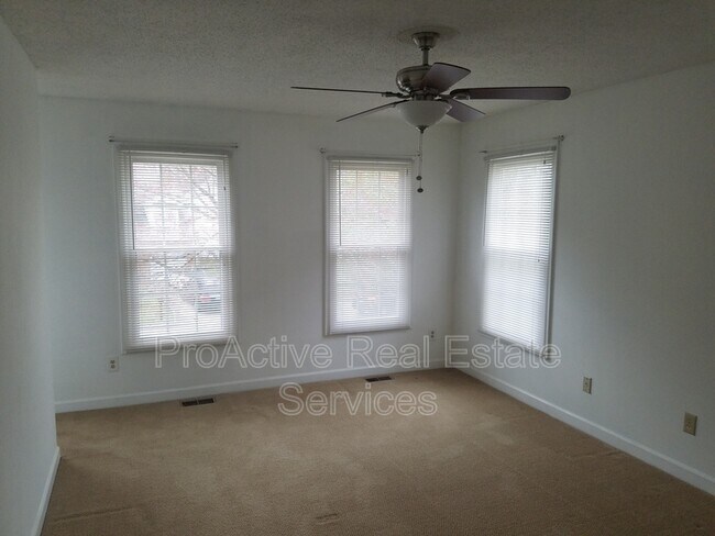 Building Photo - 5476 Club Head Rd