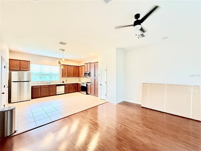 Building Photo - 956 Sombra St