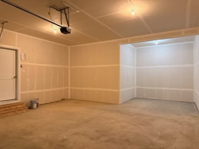 Building Photo - Beautiful Home new construction