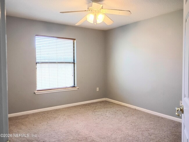 Building Photo - 1392 Hawks Crest Dr