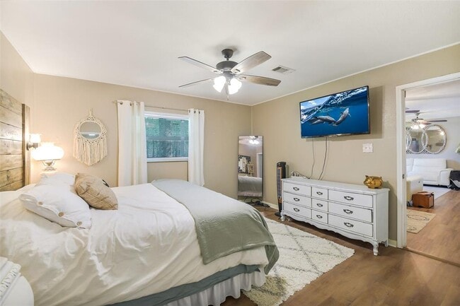 Building Photo - 27011 Azalea Ct