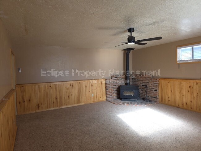 Building Photo - 721 3rd St