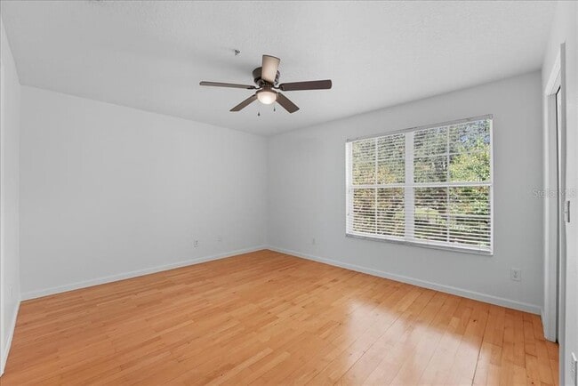 Building Photo - 221 Sterling Springs Ln