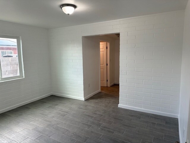 Building Photo - 5455 S 6th Ave