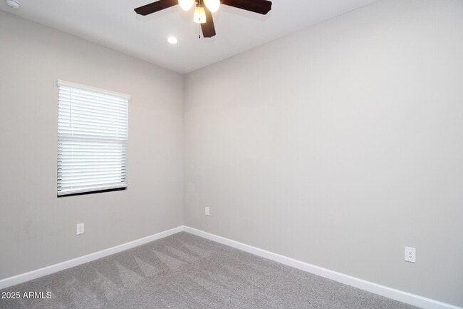 Building Photo - 4811 E Village Dr