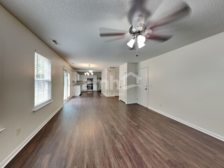 Building Photo - 4104 Hunters Trail Dr