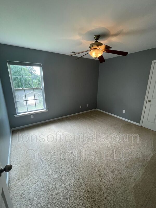 Building Photo - 518 Amber Crest Ct