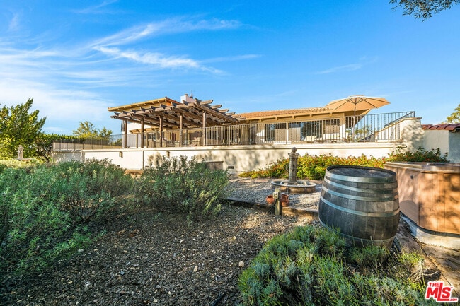 Building Photo - 2975 Calle Bonita