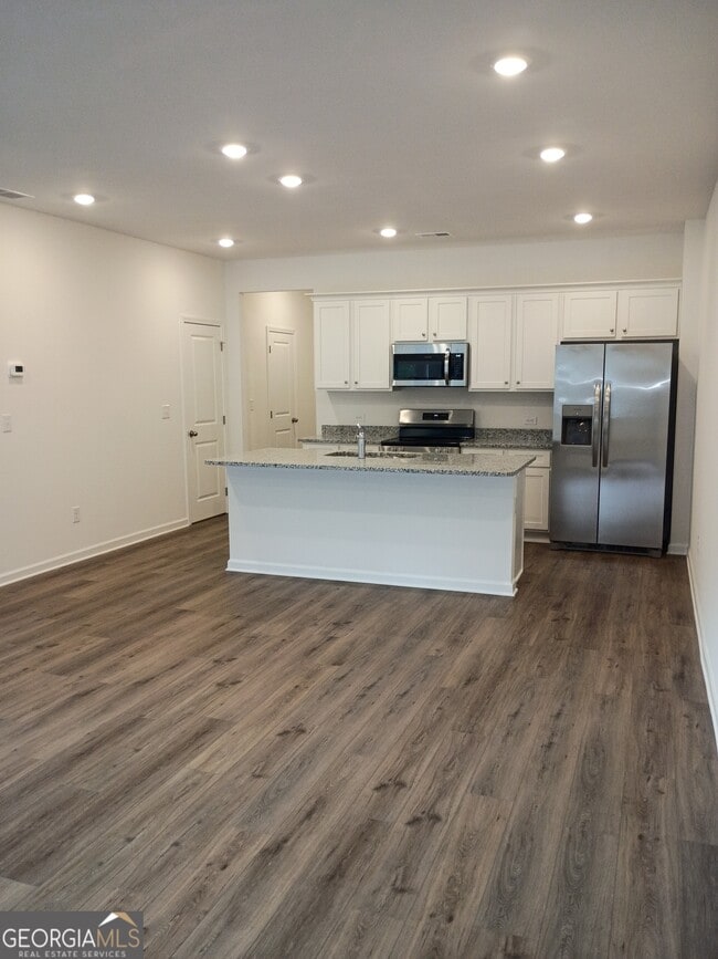 Building Photo - 236 Kenoot Dr