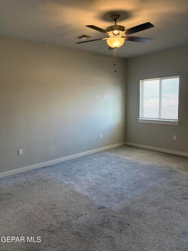 Building Photo - 11571 Leonor Duran St