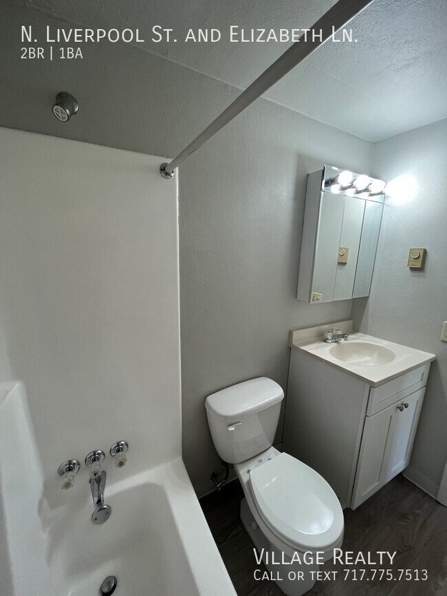 Building Photo - 65 N Liverpool St