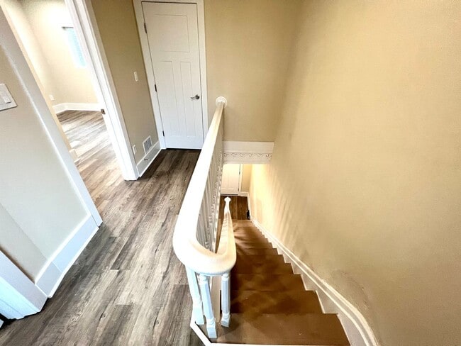 Building Photo - 933 - 320/322 Boggs Avenue