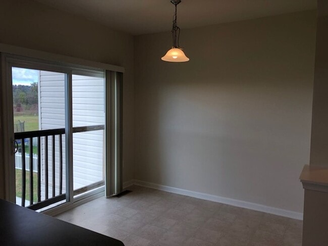 Building Photo - 3 Bedroom Townhome in Waynesboro!