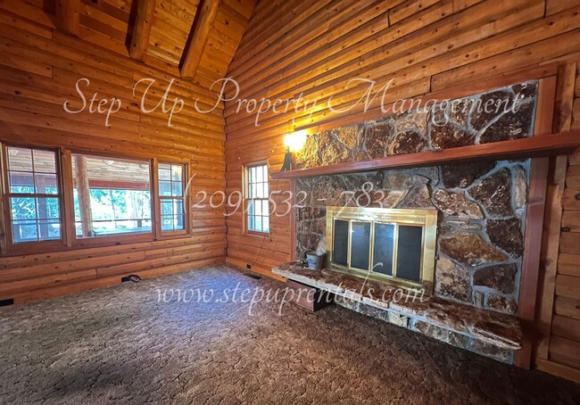 Building Photo - Rustic Luxury Retreat: Charming 1-Bedroom ...