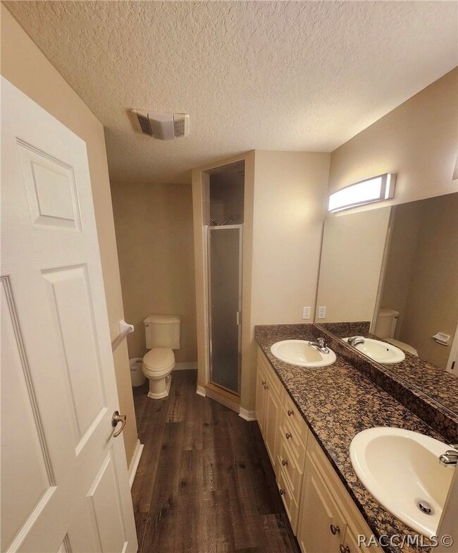 Building Photo - 835 E Rembrandt Way