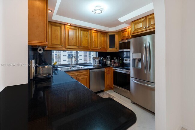 Building Photo - 17011 N Bay Rd