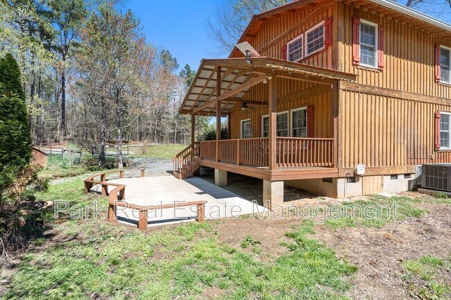 Building Photo - 35 Hedgecock Farm