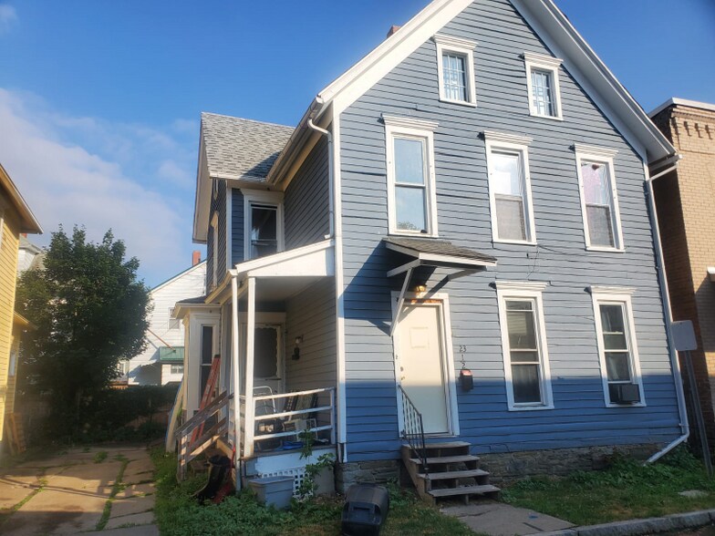 Primary Photo - 23 Cottage Ave