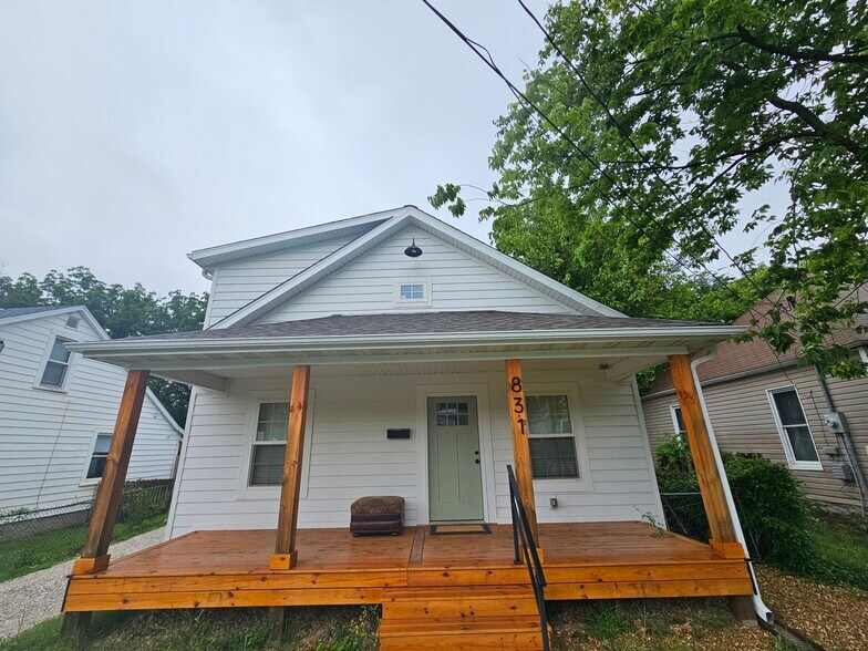 Building Photo - 831 S Grant Ave