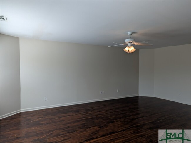Building Photo - 325 Windmill Dr