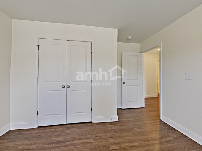 Building Photo - 7925 Moss Glen Ct