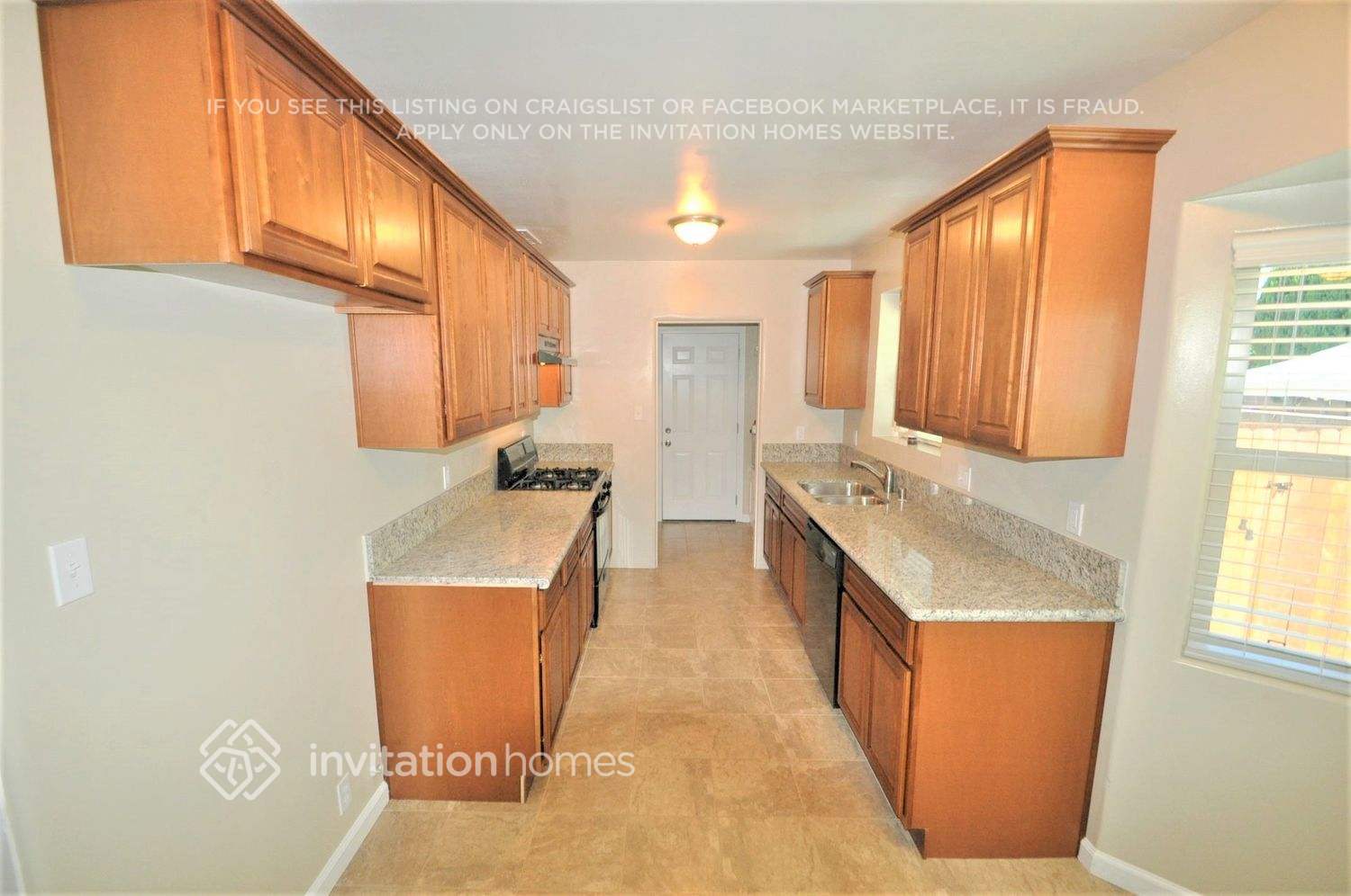 Building Photo - 7108 Heliotrope Ave