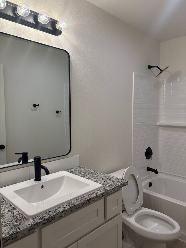 Building Photo - This Wont Last Long!!!