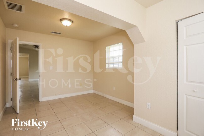 Building Photo - 4970 NW 12th St