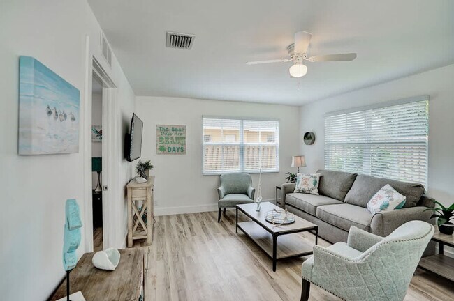 Building Photo - 3316 SE 4th St