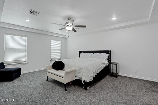 Building Photo - 12816 Linstead Ave