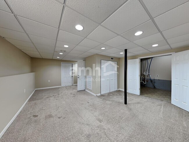 Building Photo - 405 Ivy Crest Dr