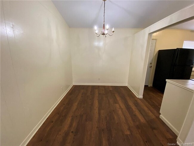 Building Photo - 1421 Cactus Dr